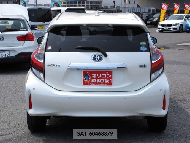 Toyota AQUA 2018-10 234471-14