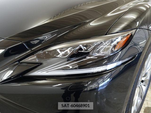 Lexus LS 2018-01 304746-7