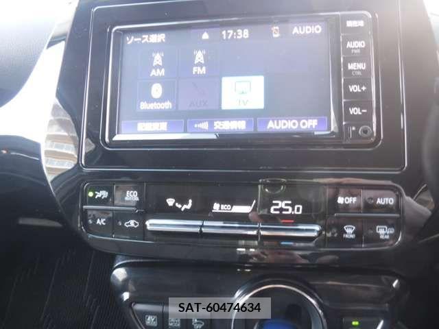 Toyota PRIUS 2017-09 282120-5