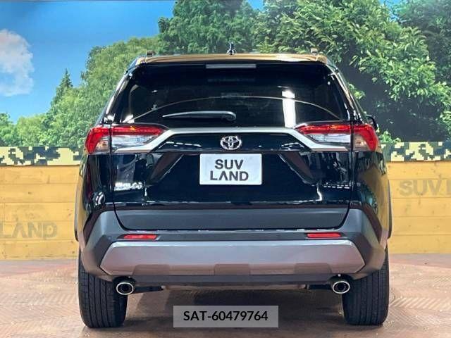 Toyota RAV4 2021-11 393582-15