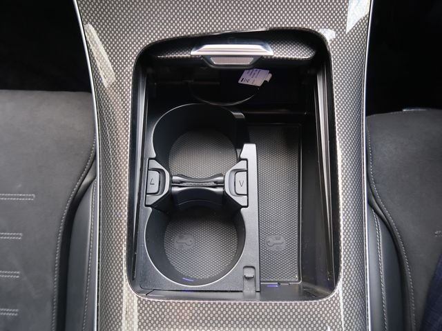Mercedes Benz C-CLASS 2022-08 17477-29