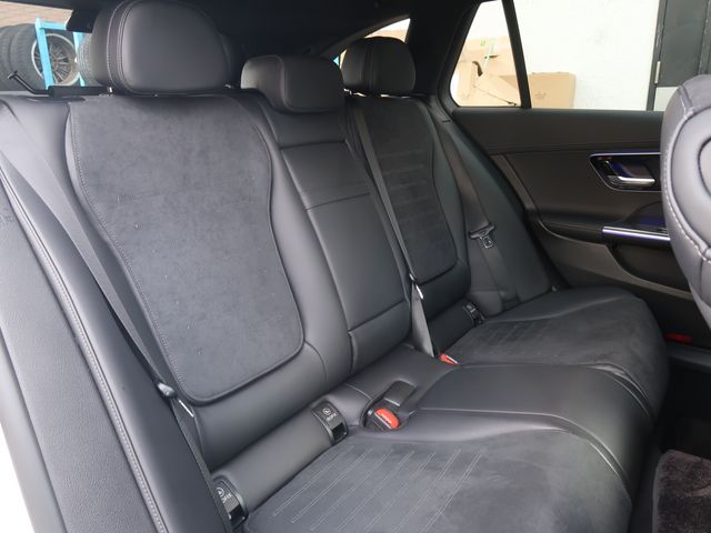 Mercedes Benz C-CLASS 2022-08 17477-26