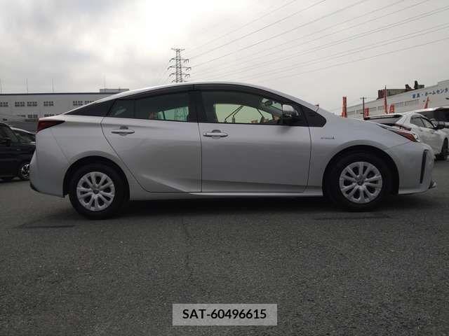 Toyota PRIUS 2020-05 282253-3