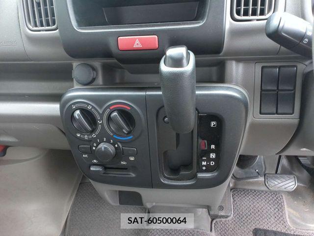 Suzuki EVERY 2017-03 236532-6