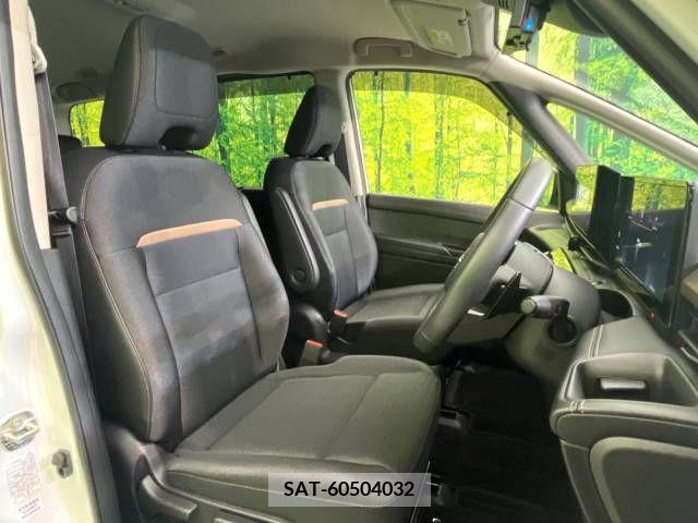 Nissan SERENA 2023-03 332726-8