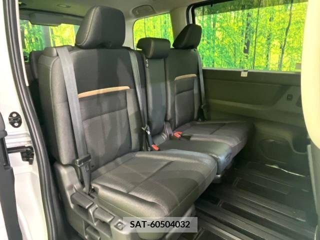 Nissan SERENA 2023-03 332726-9