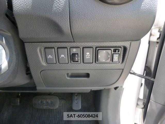 Nissan AD VAN 2018-06 353185-11