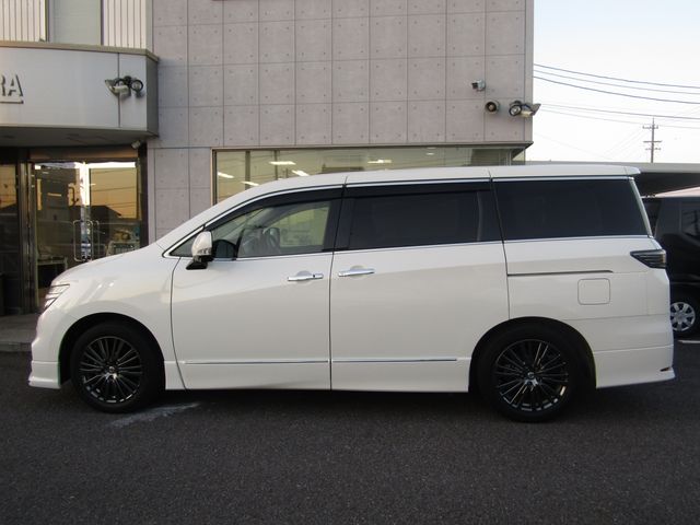Nissan ELGRAND 2019-07 192512-4