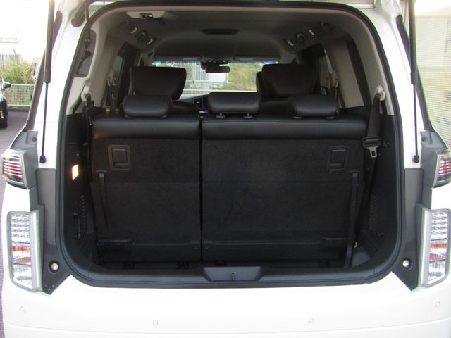 Nissan ELGRAND 2019-07 192512-6