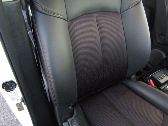 Nissan ELGRAND 2019-07 192512-9
