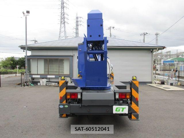 Isuzu ELF TRUCK 2019-04 446126-7
