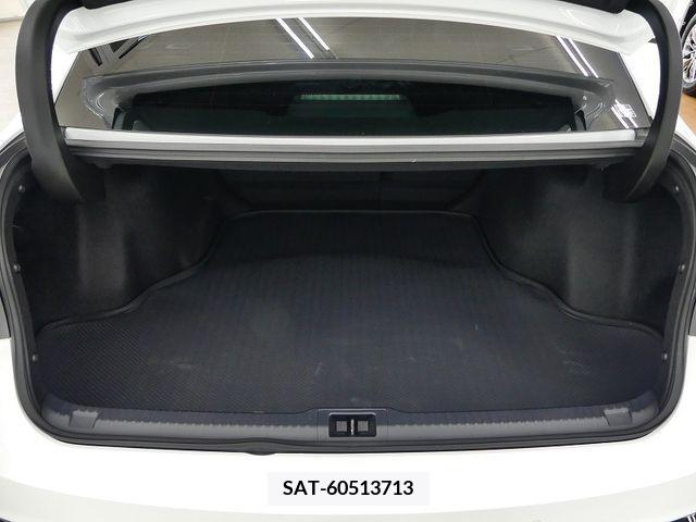 Lexus IS 2023-06 316801-18