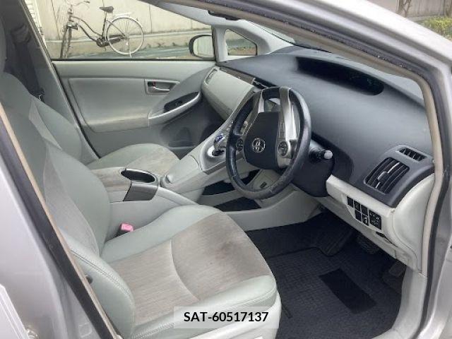 Toyota PRIUS PHV 2013-09 327354-6