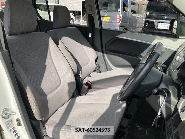 Suzuki WAGON R 2014-11 370982-19