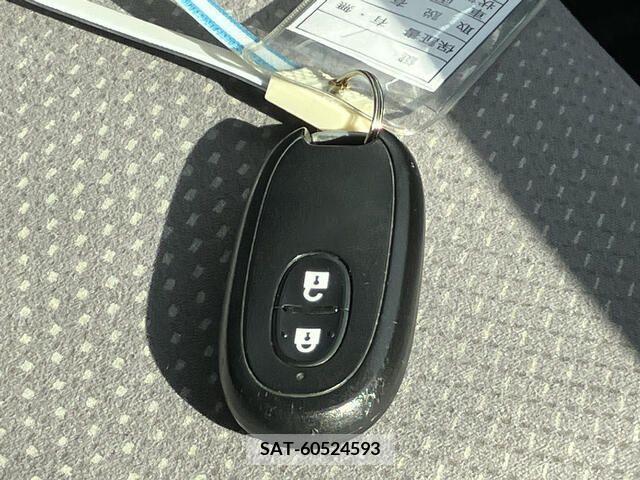 Suzuki WAGON R 2014-11 370982-18