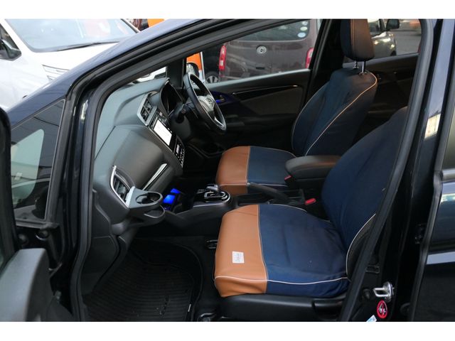 Honda FIT HYBRID 2019-05 185936-22