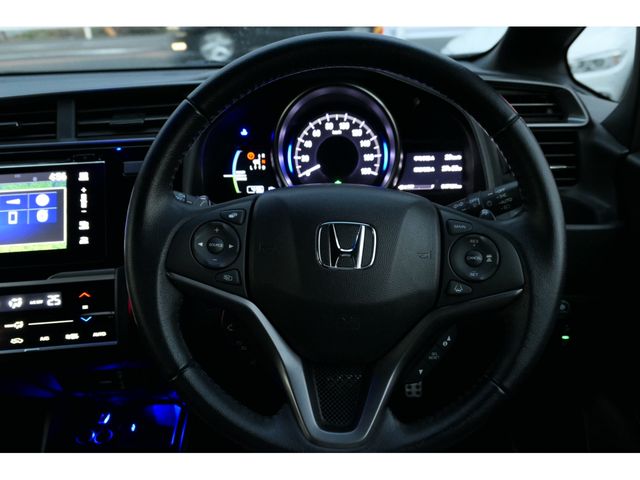 Honda FIT HYBRID 2019-05 185936-9