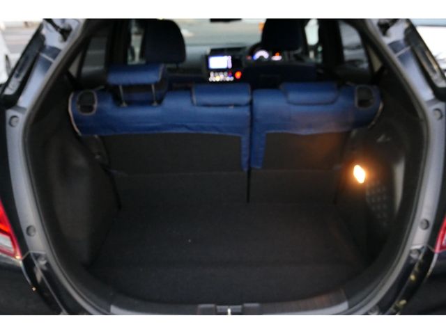 Honda FIT HYBRID 2019-05 185936-28