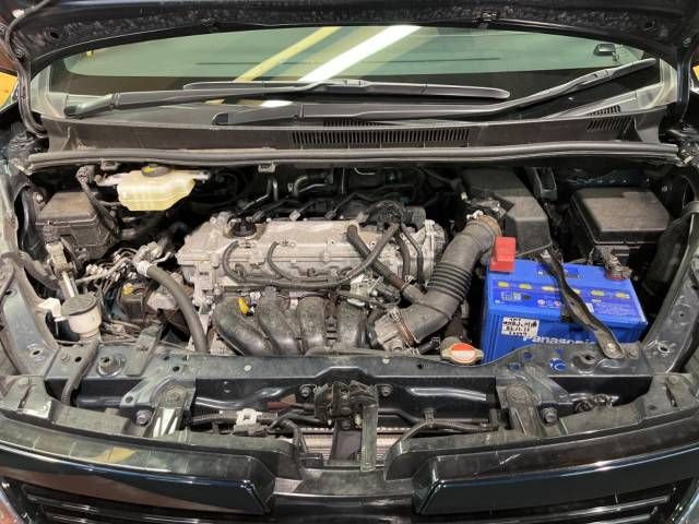 Toyota VOXY 2016-12 16238-18