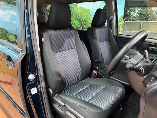 Toyota VOXY 2016-12 16238-10