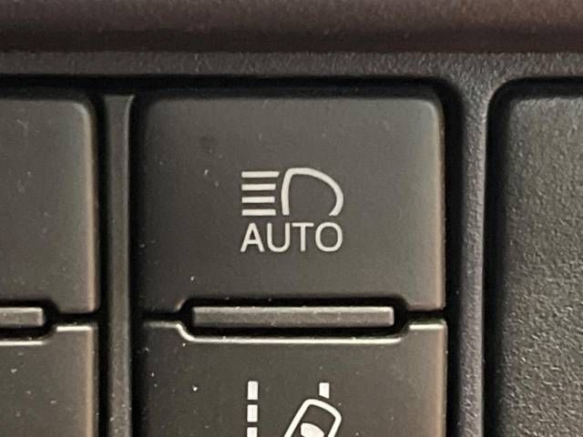 Toyota VOXY 2016-12 16238-6