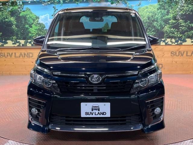 Toyota VOXY 2016-12 16238-16
