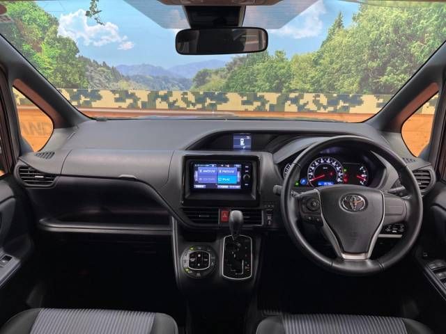 Toyota VOXY 2016-12 16238-1