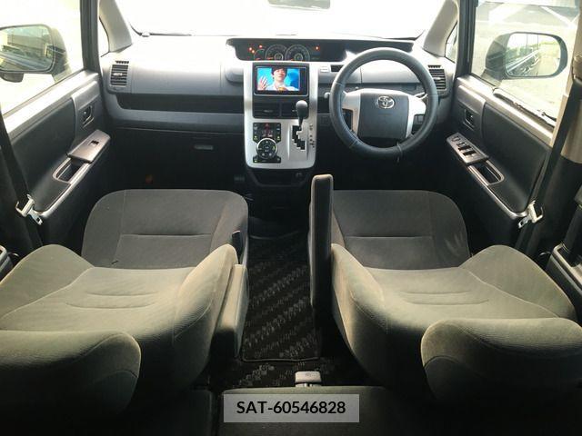 Toyota NOAH 2012-02 365142-6