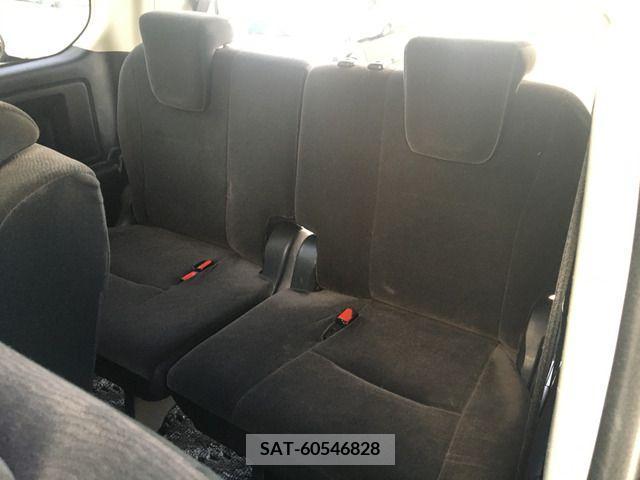 Toyota NOAH 2012-02 365142-5
