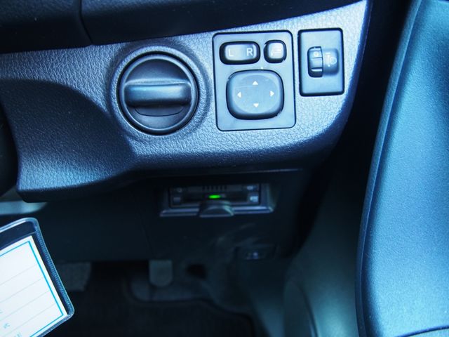 Toyota VITZ 2017-05 15426-12