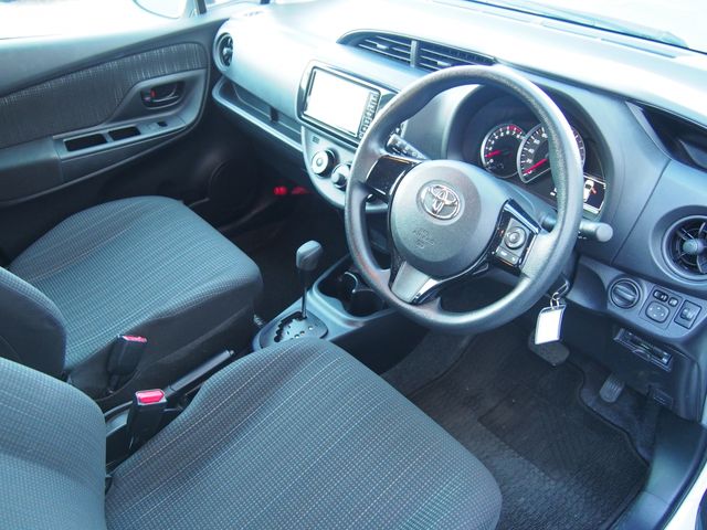 Toyota VITZ 2017-05 15426-3