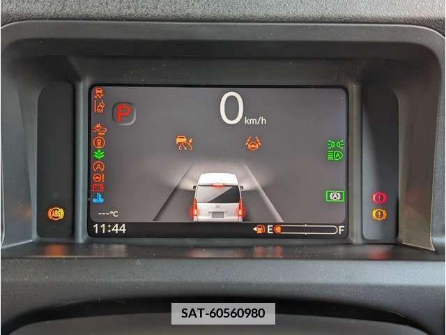 Honda N BOX CUSTOM 2023-11 338937-17