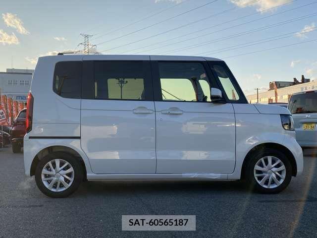 Honda N BOX 2023-11 278749-3