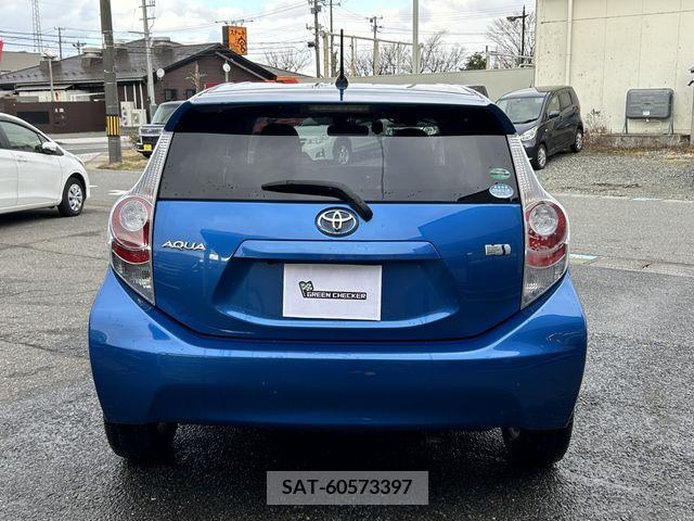 Toyota AQUA 2014-04 211270-6