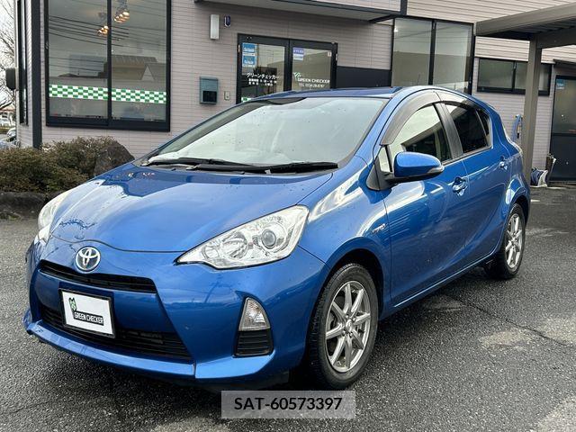 Toyota AQUA 2014-04 211270-0