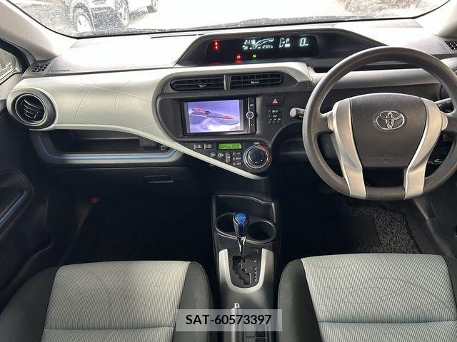 Toyota AQUA 2014-04 211270-10