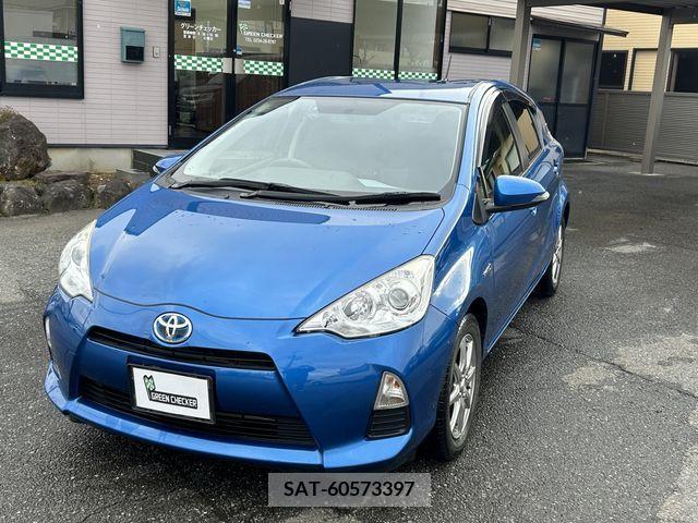 Toyota AQUA 2014-04 211270-1