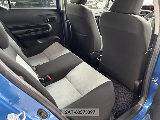 Toyota AQUA 2014-04 211270-17