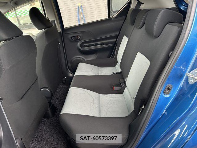 Toyota AQUA 2014-04 211270-18