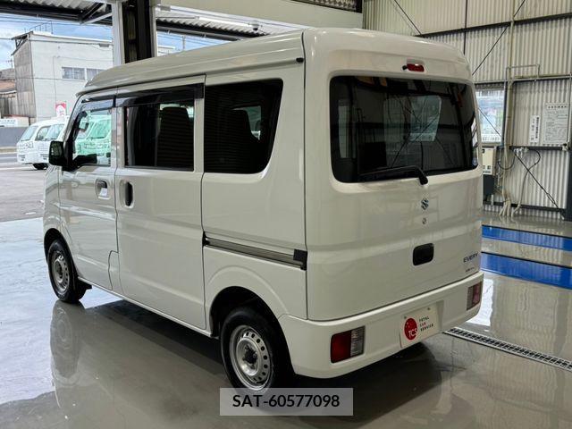 Suzuki EVERY 2020-06 325439-2