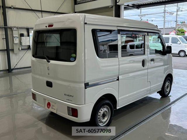 Suzuki EVERY 2020-06 325439-6