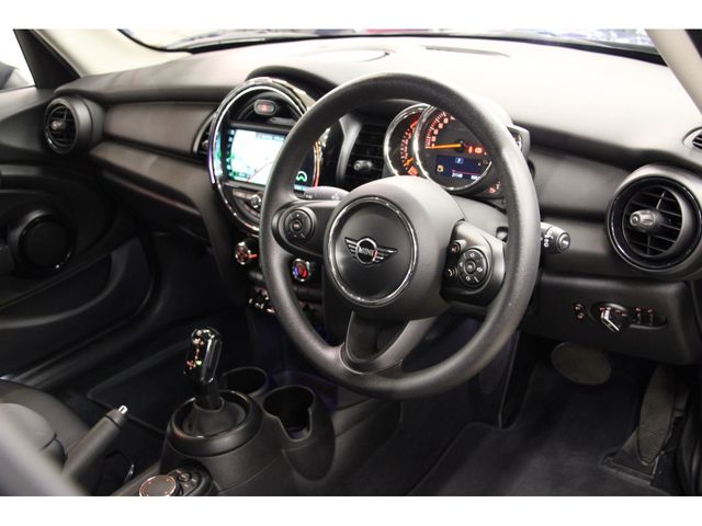 Bmw MINI 2018-07 14873-1