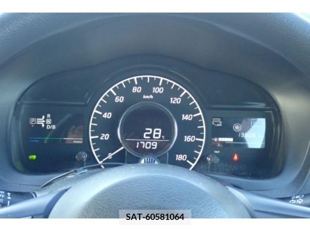 Nissan NOTE 2017-06 327621-17