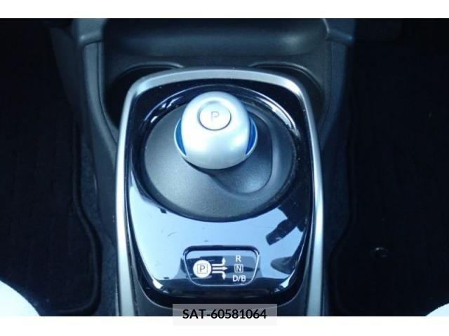 Nissan NOTE 2017-06 327621-14