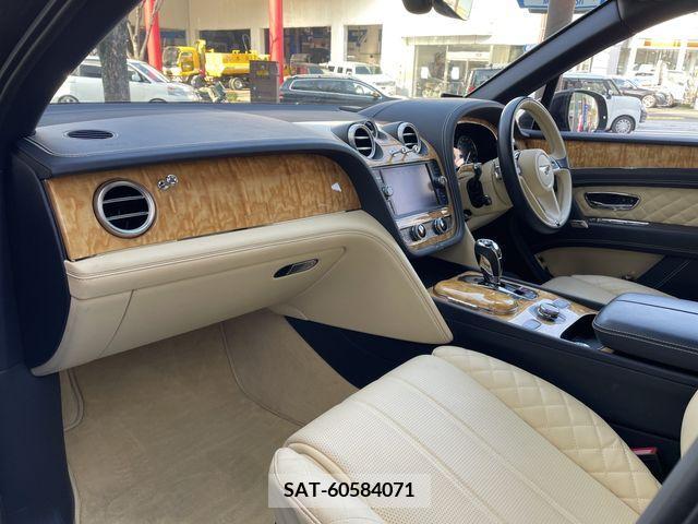 Bentley BENTAYGA 2016-09 252947-16