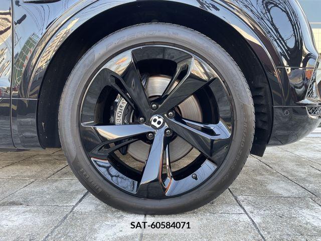 Bentley BENTAYGA 2016-09 252947-13