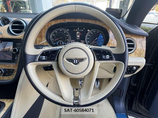 Bentley BENTAYGA 2016-09 252947-17