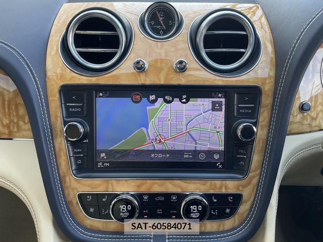 Bentley BENTAYGA 2016-09 252947-18