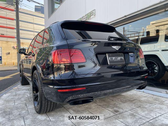 Bentley BENTAYGA 2016-09 252947-11