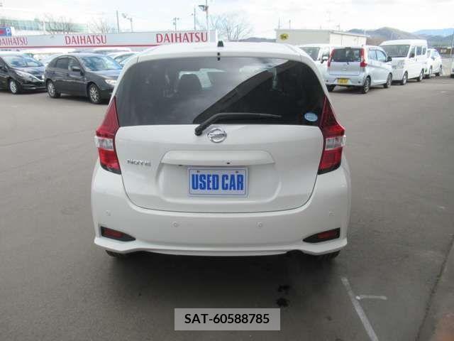 Nissan NOTE 2018-09 205166-13